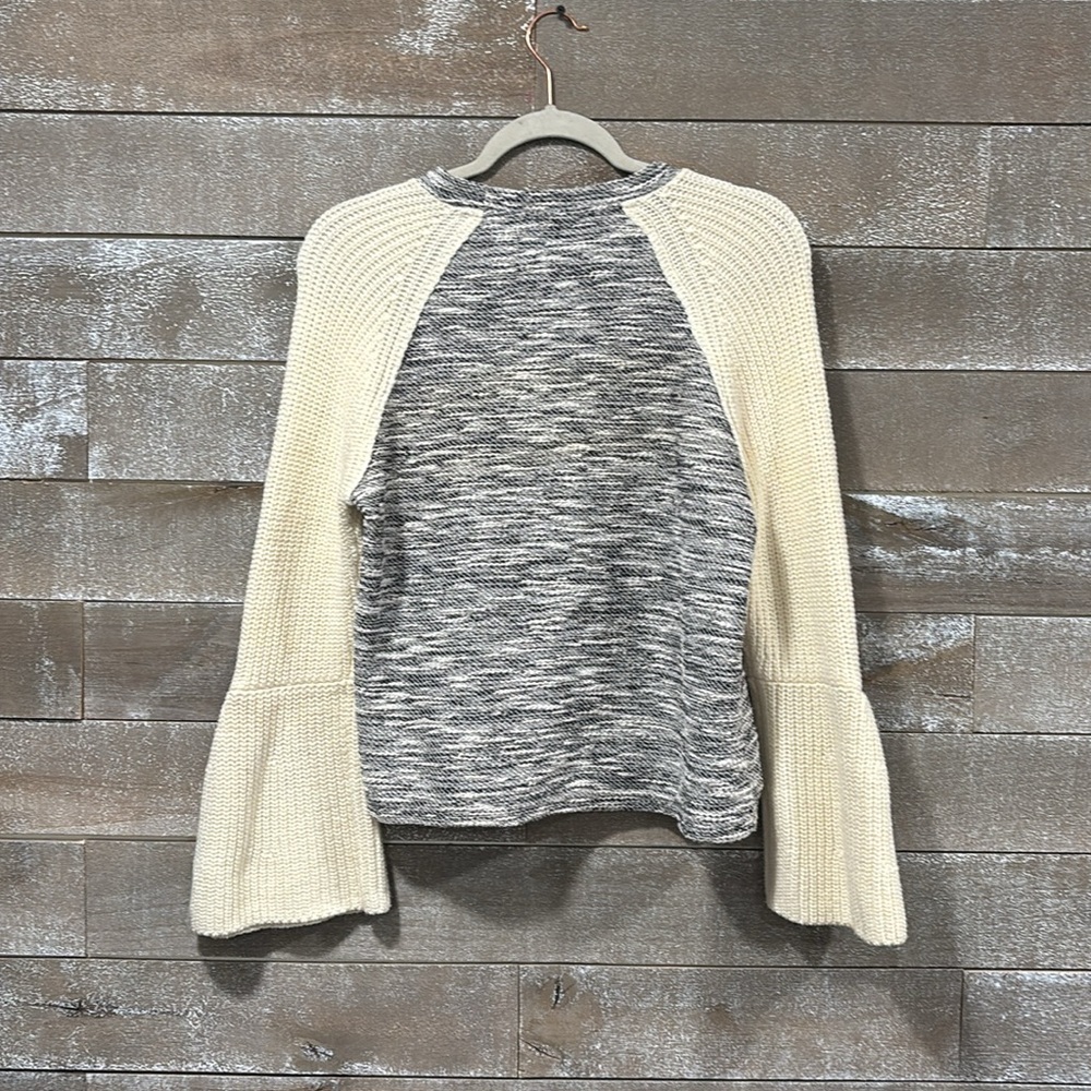 Anthropologie Dolan bell sleeved black and cream sweater size S - Picture 8 of 8
